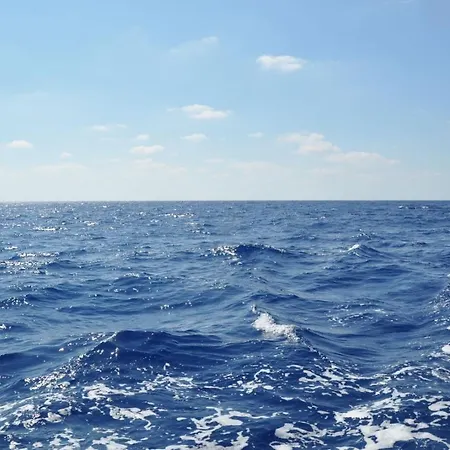 公寓 Large Next To The 拉纳卡